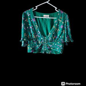 Urban Outfitters Cropped Top Floral Green Smocked Hem  Size L…